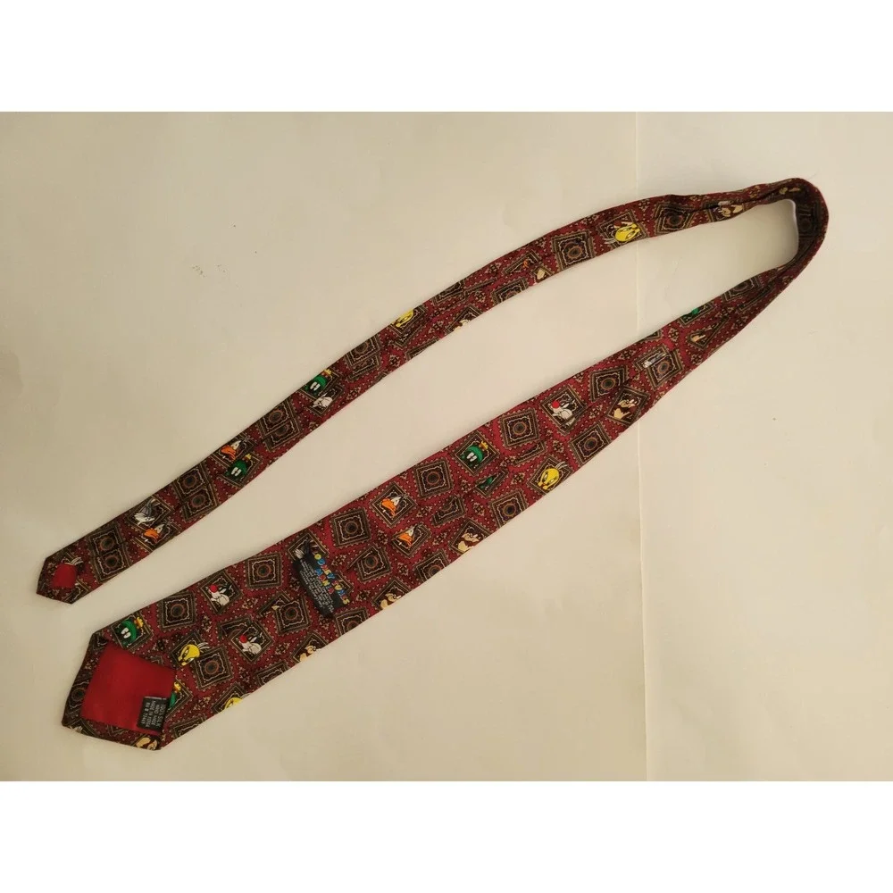 VTG Looney Tunes Mania Bugs Daffy Taz Marvin Tweety Sylvester Novelty‎ Silk Tie